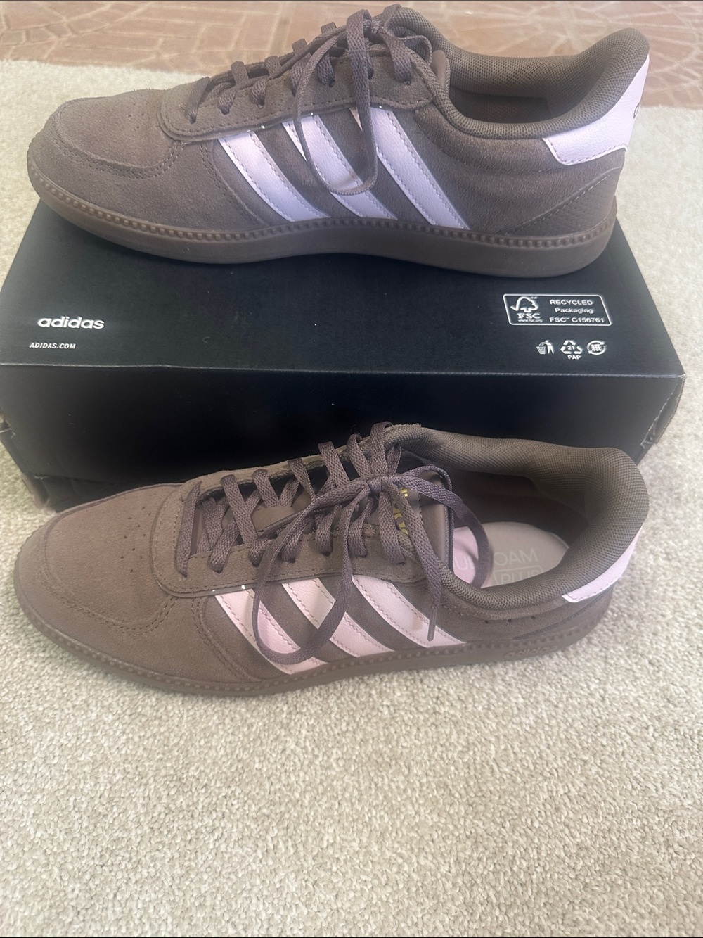adidas Brown Sneakers with Light Pink Stripes, breaknet sleek, size 7 1/2